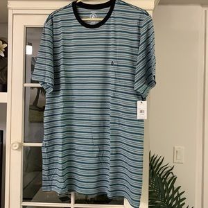 VOLCOM MENS SIZE XL shirt.